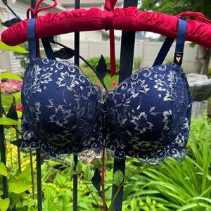 Victoria’s Secret “Dream Angels” Demi Bra (38DD)